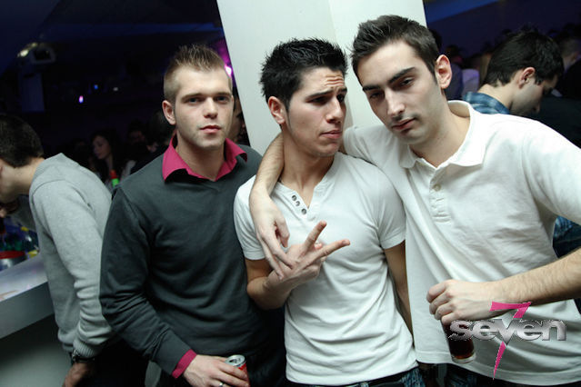 Cliquer pour voir l'image en taille réelle