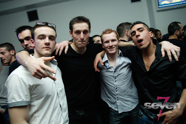 Cliquer pour voir l'image en taille réelle