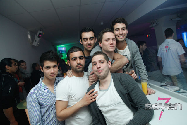 Cliquer pour voir l'image en taille réelle