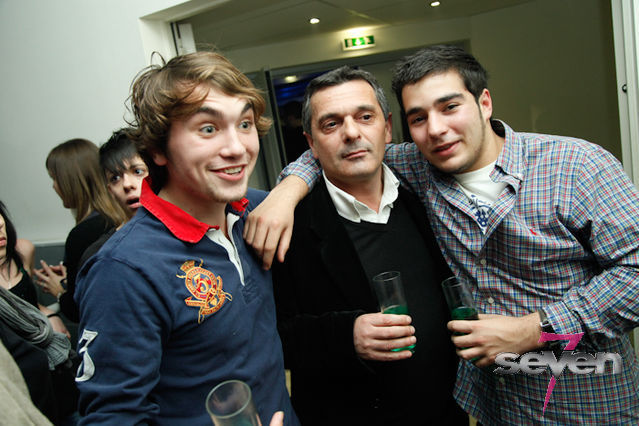 Cliquer pour voir l'image en taille réelle