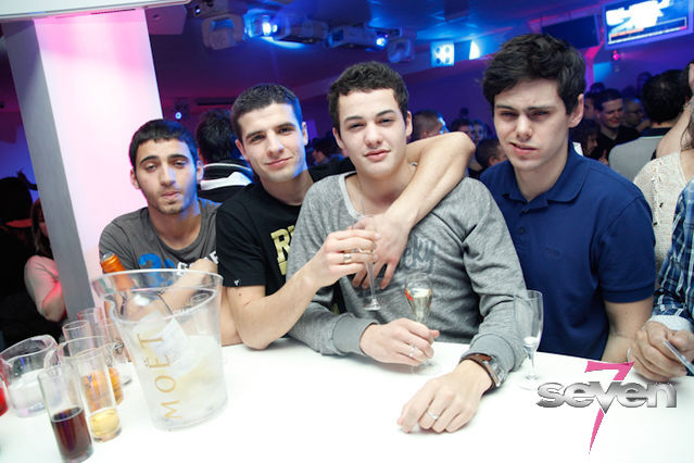 Cliquer pour voir l'image en taille réelle