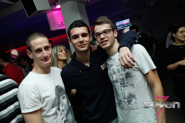 Cliquer pour voir l'image en taille réelle