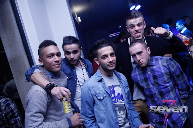 Cliquer pour voir l'image en taille réelle