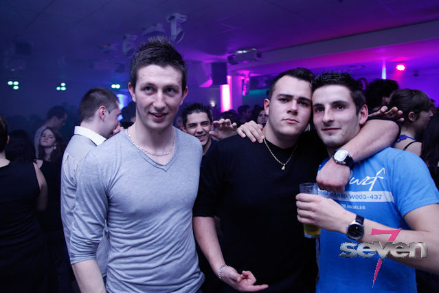 Cliquer pour voir l'image en taille réelle