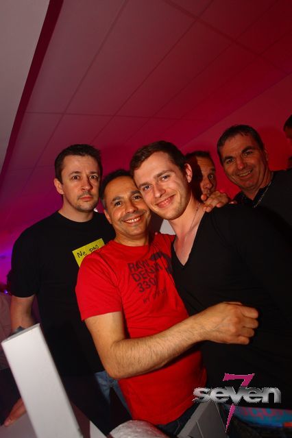 Cliquer pour voir l'image en taille réelle