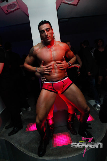 Cliquer pour voir l'image en taille réelle