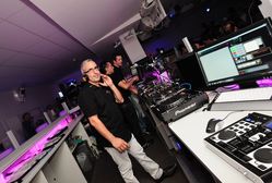 Nom du fichier=seven_0205_28Copier29.jpg
Taille du fichier=113Ko
Dimensions : 800x539
Ajouté le : 06 Août 2011 seven_0205_28Copier29.jpg