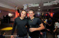 Nom du fichier=seven_0286~1.jpg
Taille du fichier=148Ko
Dimensions : 1000x649
Ajouté le : 05 Août 2011 seven_0286~1.jpg