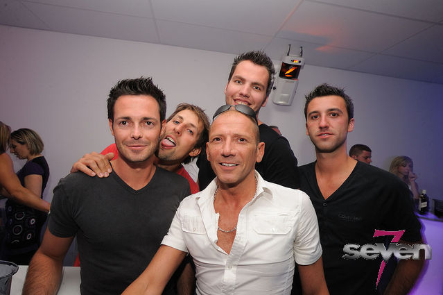 Cliquer pour voir l'image en taille réelle