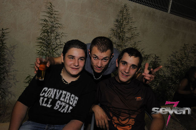 Cliquer pour voir l'image en taille réelle