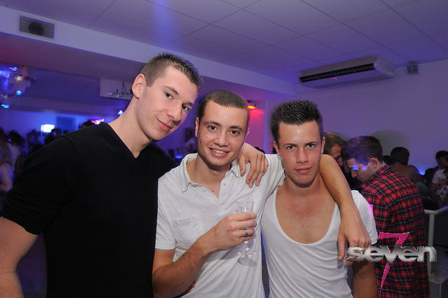 Cliquer pour voir l'image en taille réelle