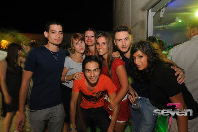 Cliquer pour voir l'image en taille réelle