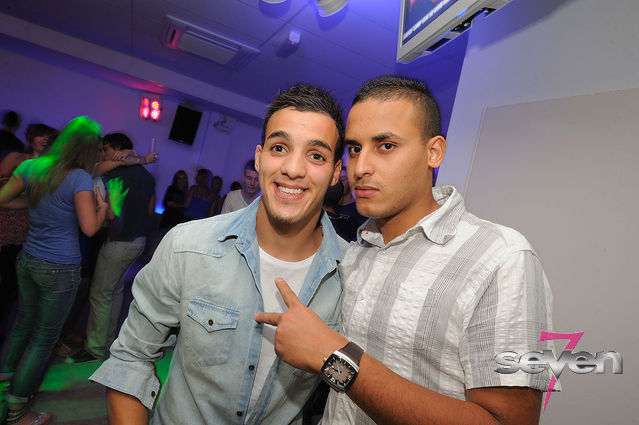 Cliquer pour voir l'image en taille réelle