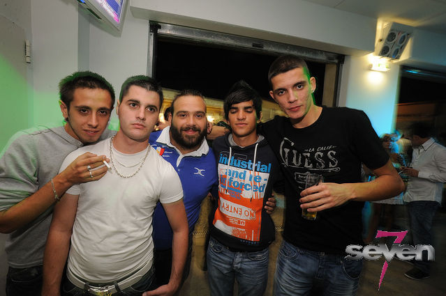 Cliquer pour voir l'image en taille réelle