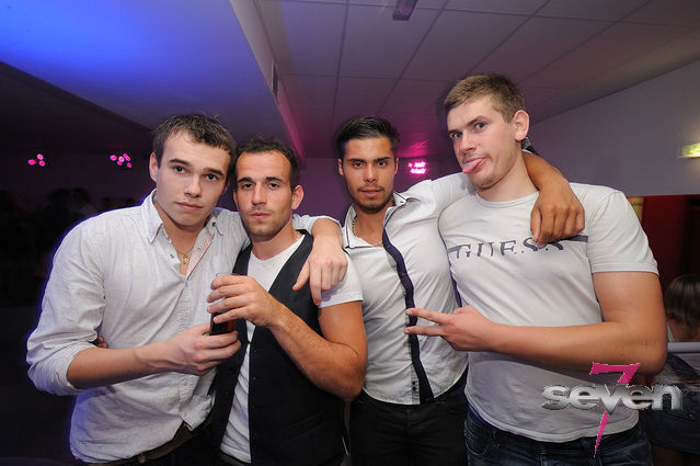 Cliquer pour voir l'image en taille réelle