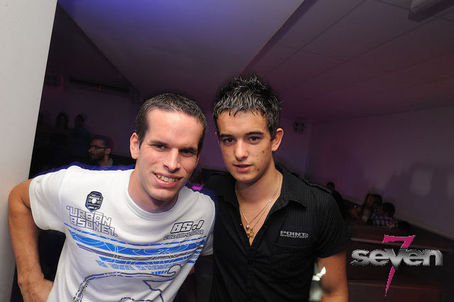 Cliquer pour voir l'image en taille réelle