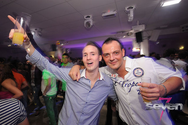 Cliquer pour voir l'image en taille réelle