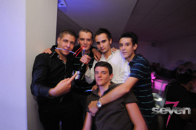 Cliquer pour voir l'image en taille réelle