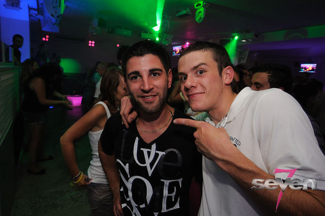 Cliquer pour voir l'image en taille réelle