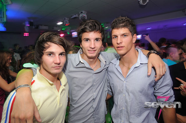 Cliquer pour voir l'image en taille réelle