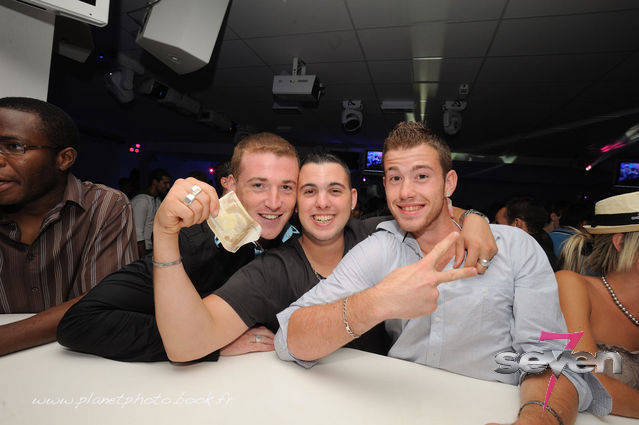 Cliquer pour voir l'image en taille réelle