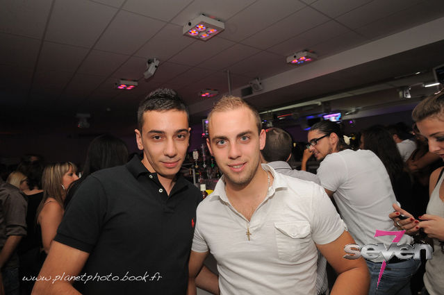 Cliquer pour voir l'image en taille réelle