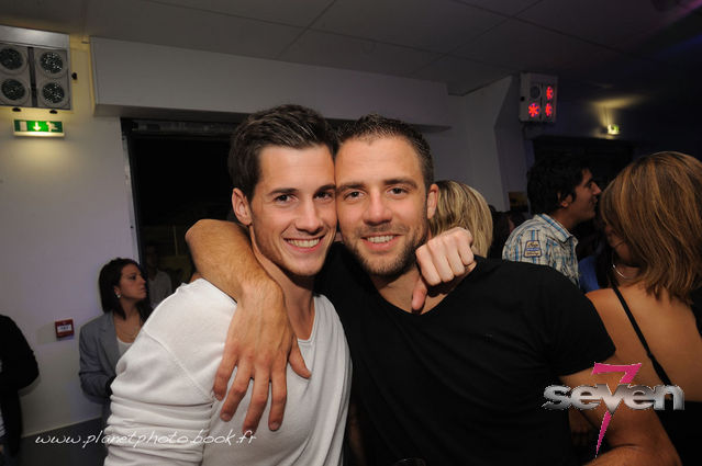 Cliquer pour voir l'image en taille réelle