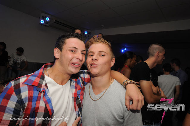 Cliquer pour voir l'image en taille réelle