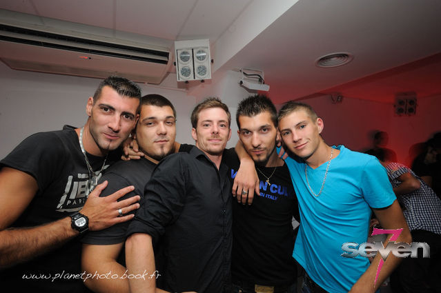 Cliquer pour voir l'image en taille réelle