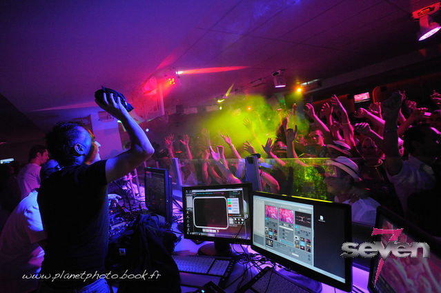 Cliquer pour voir l'image en taille réelle