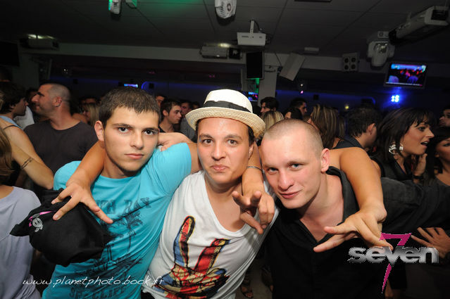 Cliquer pour voir l'image en taille réelle