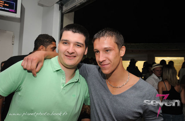 Cliquer pour voir l'image en taille réelle