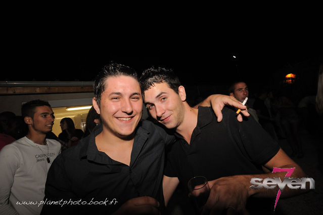 Cliquer pour voir l'image en taille réelle