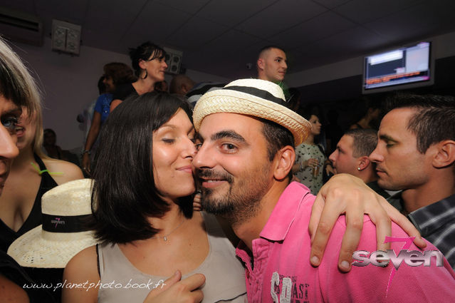 Cliquer pour voir l'image en taille réelle