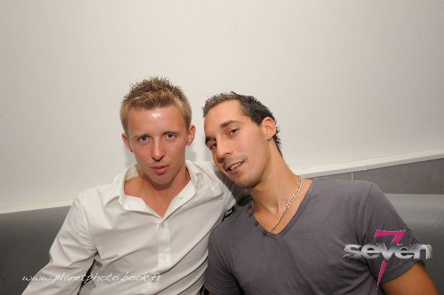 Cliquer pour voir l'image en taille réelle