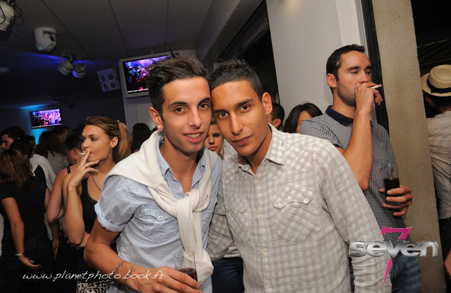 Cliquer pour voir l'image en taille réelle