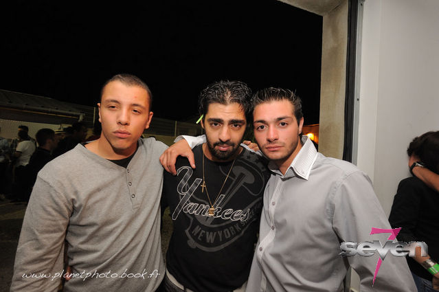 Cliquer pour voir l'image en taille réelle