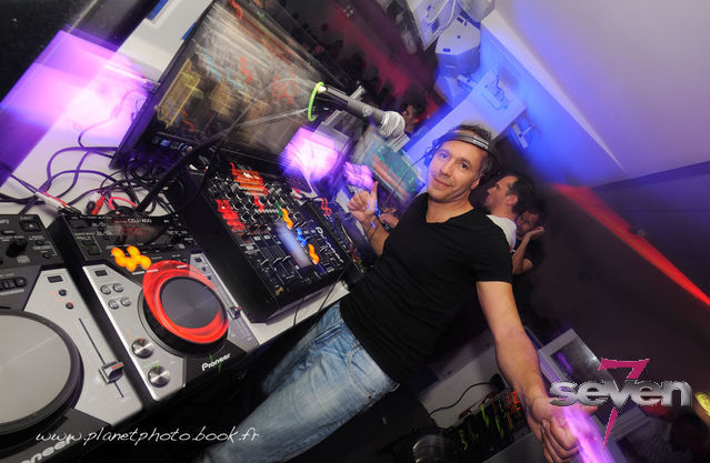 Cliquer pour voir l'image en taille réelle