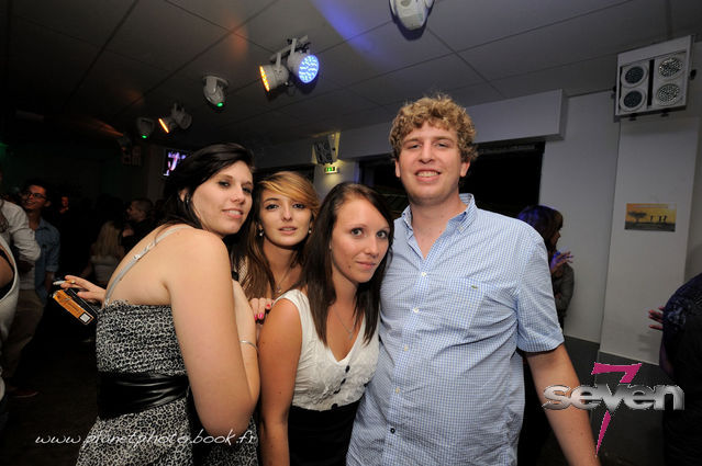 Cliquer pour voir l'image en taille réelle