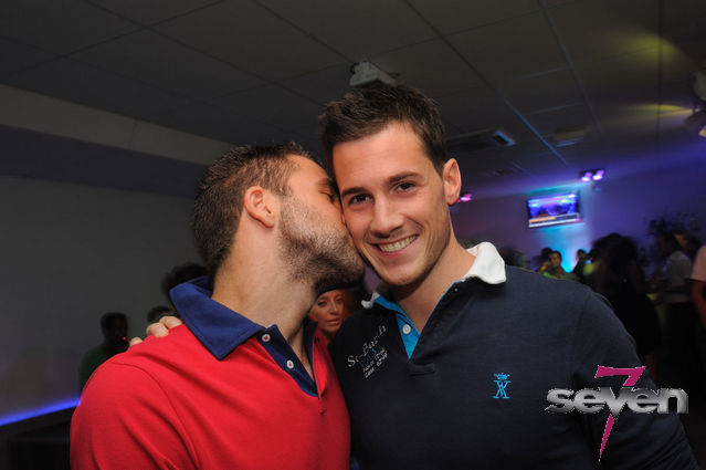 Cliquer pour voir l'image en taille réelle