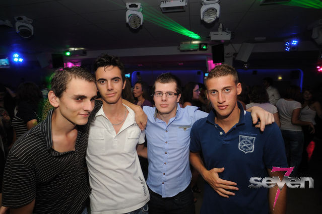 Cliquer pour voir l'image en taille réelle