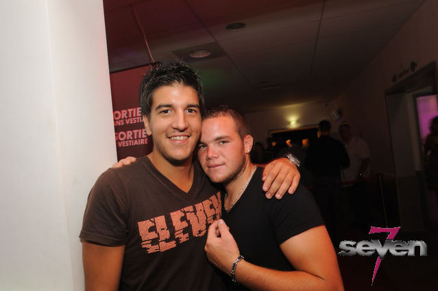 Cliquer pour voir l'image en taille réelle