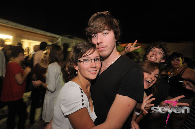 Cliquer pour voir l'image en taille réelle