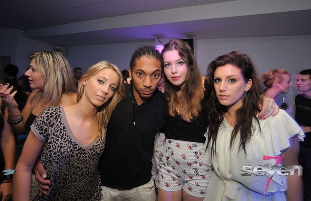 Cliquer pour voir l'image en taille réelle