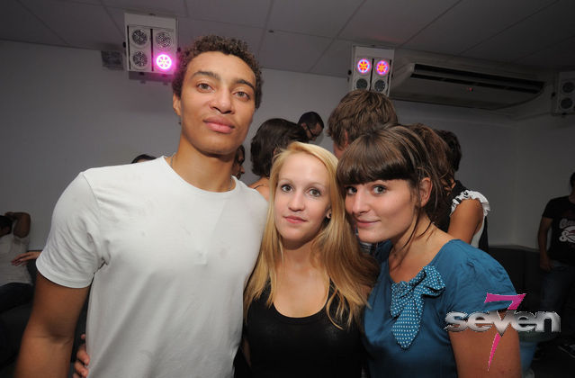 Cliquer pour voir l'image en taille réelle