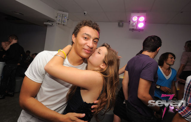 Cliquer pour voir l'image en taille réelle