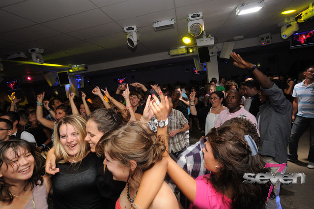 Cliquer pour voir l'image en taille réelle