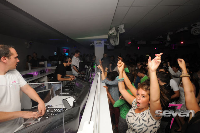 Cliquer pour voir l'image en taille réelle