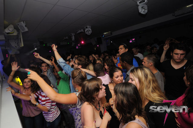 Cliquer pour voir l'image en taille réelle