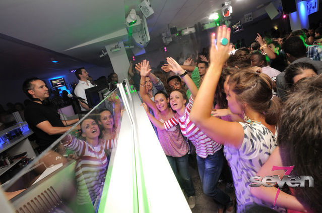 Cliquer pour voir l'image en taille réelle